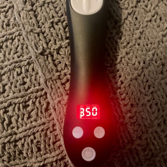 Beachwaver S1 Dual Voltage Ceramic Rotating Curling Iron - Picture 3 of 5